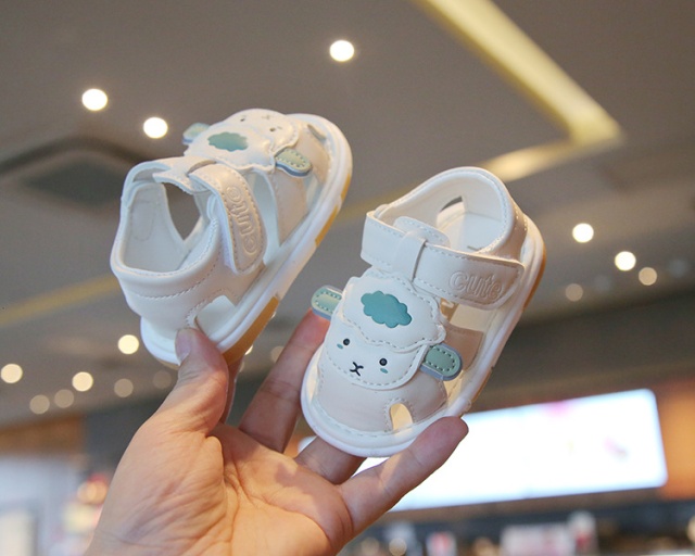 Sandalute ivoire cu piuitoare - oita (marime disponibila: marimea 20)