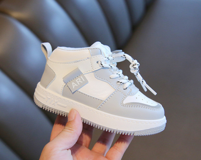 Adidasi albi cu gri si argintiu - ari sport (marime disponibila: marimea 22)