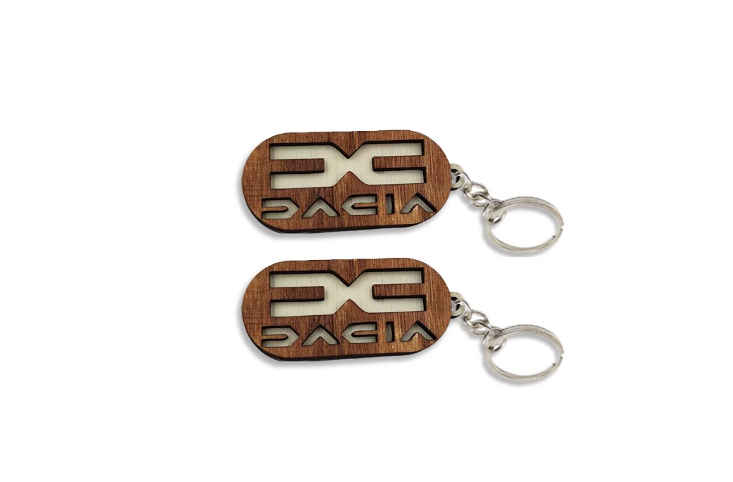 Set 2 bucati breloc din lemn 3d, 72x31mm, dacia