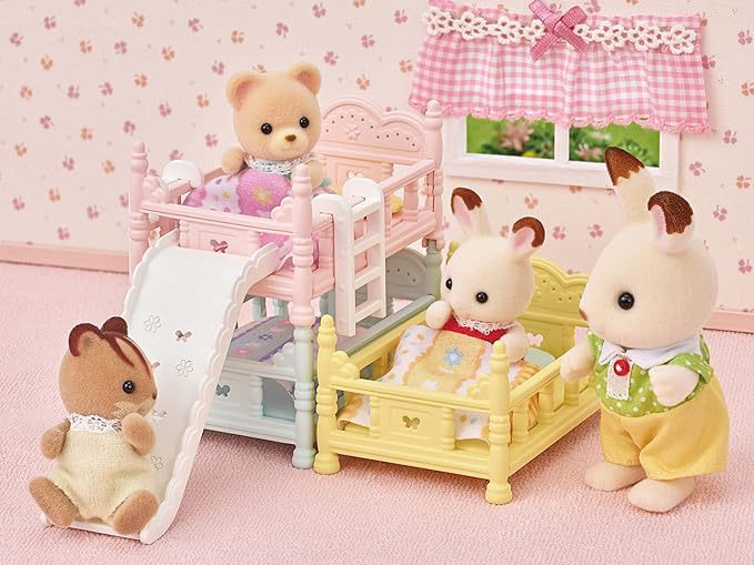 Set de joaca sylvanian families - patuturi supraetajate triple