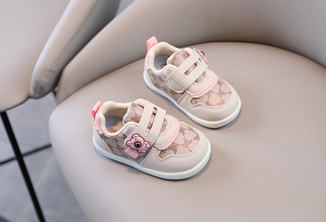 Adidasi crem cu roz pentru fetite - pink teddy (marime disponibila: marimea 21)