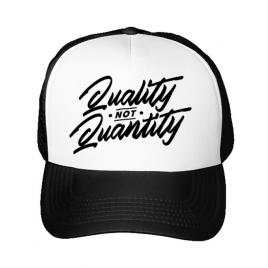 Sapca personalizata quality not quantity alb