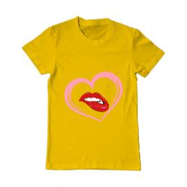Tricou adler barbat buze si inima galben