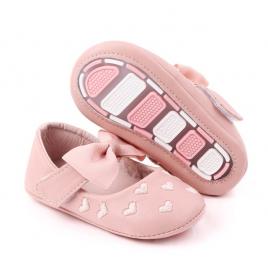 Pantofiori roz cu inimioare (marime disponibila: 3-6 luni (marimea 18