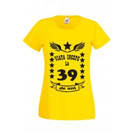Tricou personalizat Fruit of the loom galben dama Viata incepe la 39 ani XXL