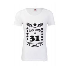 Tricou dama personalizat Fruit of the loom alb Viata incepe la 31 ani S