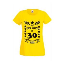 Tricou dama personalizat Fruit of the loom galben Viata incepe la 30 ani S