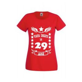 Tricou dama personalizat Fruit of the loom rosu Viata incepe la 29 ani XL