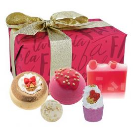 Set cadou Fa La La Festive, 5 produse, Bomb Cosmetics