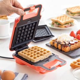 Aparat de facut vafe si sandwich 2-in-1