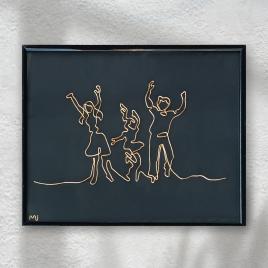 Tablou mama, tata si fetita, sculptura din fir continuu de sarma placata cu aur, 21×30 cm