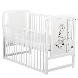 Babyneeds - patut din lemn timmi girafa 120x60 cm, cu laterala culisanta, din lemn de pin si mdf, stabil si rezistent, inaltime saltea reglabila pe 3 nivele, laterala cu 3 bete detasabile, alb