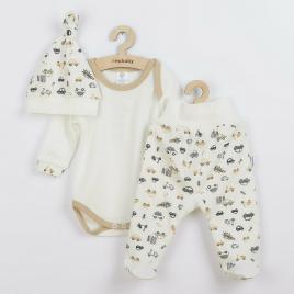 Set 3 piese: body cu maneca lunga, pantalonasi cu botosei, caciulita, marime 56, din bumbac 100%, new baby, cars