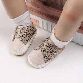 Pantofiori leopard cu barete cu arici (marime disponibila: 6-9 luni (marimea 19