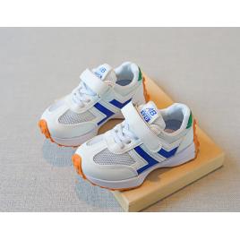 Adidasi albi cu albastru pentru copii (marime disponibila: marimea 21)