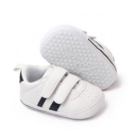 Adidasi albi cu negru pentru baietei - newe (marime disponibila: 3-6 luni