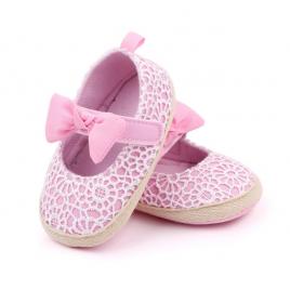 Pantofiori roz cu danteluta alba (marime disponibila: 3-6 luni (marimea 18
