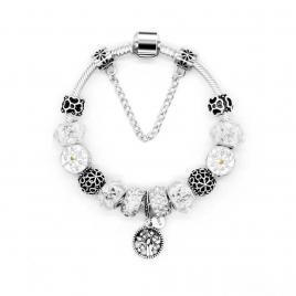 Bratara Charm cu 14 charmuri si lantisor de siguranta dimensiune 19cm argintiu/alb