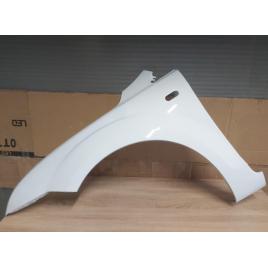 Aripa Fata Stanga Ford Focus 2/II 2004-2008 (Frozen White)