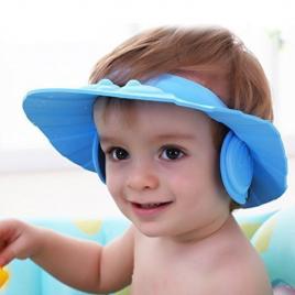 Sapca reglabila de dus sau tuns cu cozoroc si protectie urechi pentru copii 0 –