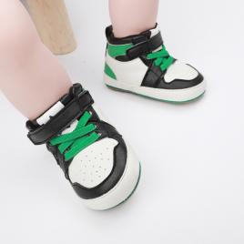Adidasi albi cu negru si verde, inalti pentru bebelusi (marime disponibila: 3-6