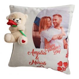 Perna pentru cupluri, personalizata cu nume si fotografie + ursulet cu trandafir - cadou valentine's day handmade, 40x40 cm