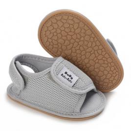 Sandalute gri cu clapeta pentru bebelusi (marime disponibila: 3-6 luni (marimea