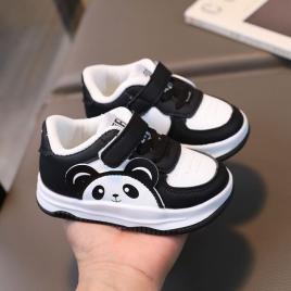 Adidasi alb cu negru - love panda (marime disponibila: 9-12 luni (marimea 20