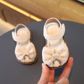 Sandale albe pentru fetite - star (marime disponibila: 9-12 luni (marimea 20