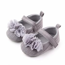 Pantofiori gri cu floricele din tulle aplicate (marime disponibila: 3-6 luni