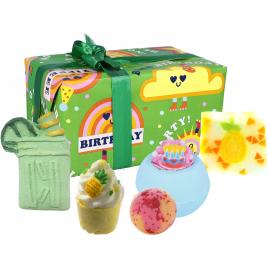 Set It's Your Birthday, 5 produse, 4 bile de baie si un sapun solid, Bomb Cosmetics