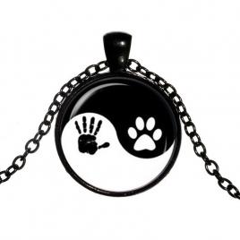 Pandantiv model Yin si Yang - om si animal culoarea alb/negru 48 cm