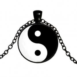 Pandantiv model yin si yang culoarea alb/negru 48 cm