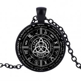 Pandantiv model gotic negru/alb 3.5cm