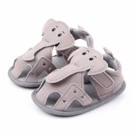 Sandalute gri pentru baietei - elefantelul (marime disponibila: 3-6 luni