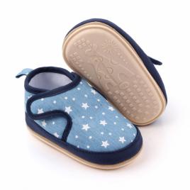 Pantofiori bleu cu stelute albe (marime disponibila: 3-6 luni (marimea 18