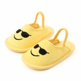 Pantofiori decupati pentru fetite - emoticon (marime disponibila: 3-6 luni