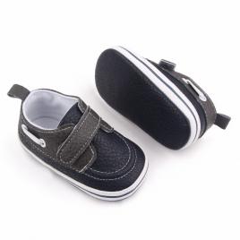 Pantofiori negri tip mocasini pentru baietei (marime disponibila: 3-6 luni