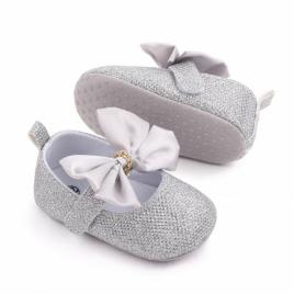 Pantofiori argintii cu strasuri si fundita din satin (marime disponibila: 9-12