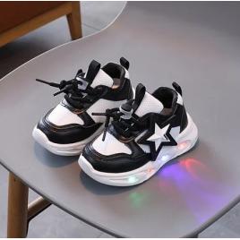 Adidasi negri cu alb cu luminite - star (marime disponibila: marimea 21)