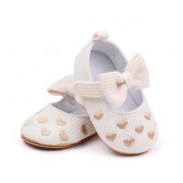 Pantofiori ivoire cu inimioare aurii (marime disponibila: 3-6 luni (marimea 18