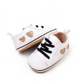 Tenisi albi pentru fetite - glitter hearts (marime disponibila: 6-9 luni
