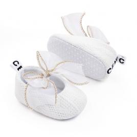 Pantofiori albi cu fundite din organza (marime disponibila: 6-9 luni (marimea
