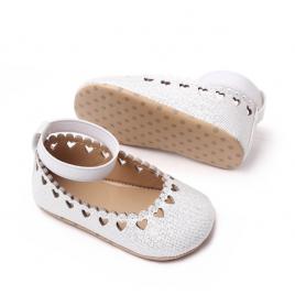 Balerini argintii cu inimioare decupate (marime disponibila: 9-12 luni (marimea