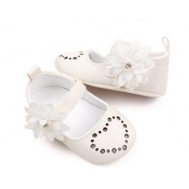 Pantofiori albi sidefati - heart (marime disponibila: 3-6 luni (marimea 18
