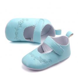 Pantofiori bleu cu broderii florale (marime disponibila: 3-6 luni (marimea 18