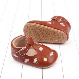Pantofiori maro cu floricele colorate brodate (marime disponibila: 6-12 luni