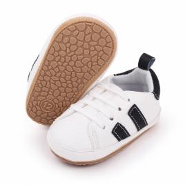 Adidasi albi cu dungi laterale negre (marime disponibila: 3-6 luni (marimea 18