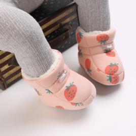 Cizmulite roz - capsunele (marime disponibila: 3-6 luni (marimea 18
