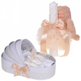 Lumanare botez cu iepuras pufos si trusou botez in landou, decor dantela crem,